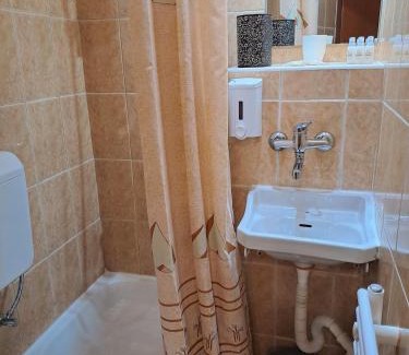 Miercurea-Ciuc Casa | 7 Levél Panzió, Ultra Central, Self Check-in, Self-Catering