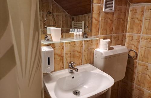 Miercurea-Ciuc Casa | 7 Levél Panzió, Ultra Central, Self Check-in, Self-Catering