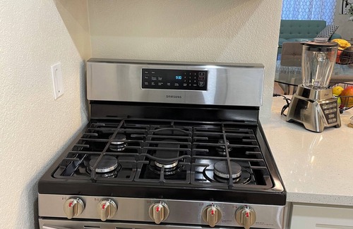 Downtown Apartamento | Marvelous 2-Bd 2-Bath Apartment City Center