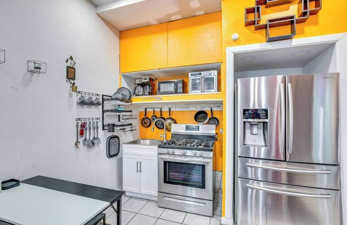 Dallas Apartamento | 7 Mi to Downtown Dallas: WFH-Friendly Studio