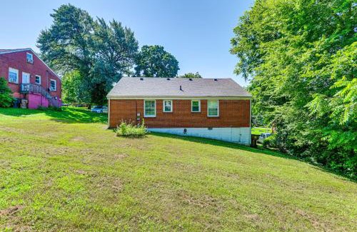 Inglewood Casa | 7 Mi to Dtwn Apt with Spacious Yard in Nashville