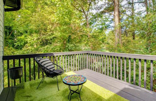 Atlanta Casa | 7 Mi to Dtwn ATL Upscale Family Home with Balcony