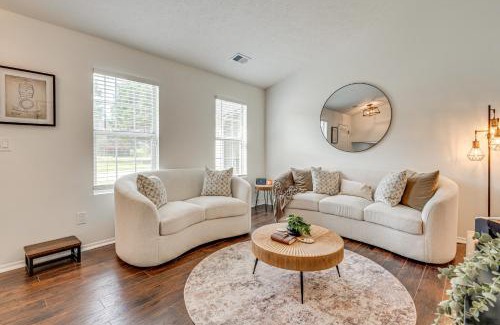 Atlanta Casa | 7 Mi to Dtwn ATL Upscale Family Home with Balcony