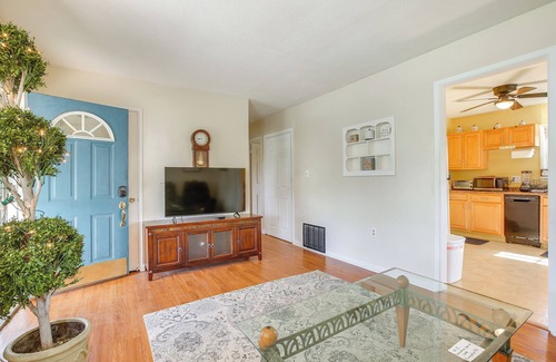 Kettering Casa | 7 Mi to Dtwn Dayton: Home in Kettering w/ Yard