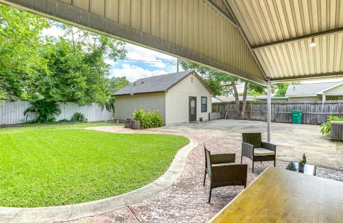 Southeast Houston Casa | 7 Mi to Dtwn Houston Family Home with Patio and Yard