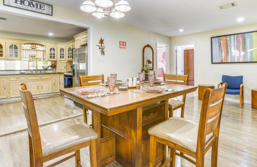 Southeast Houston Casa | 7 Mi to Dtwn Houston Family Home with Patio and Yard