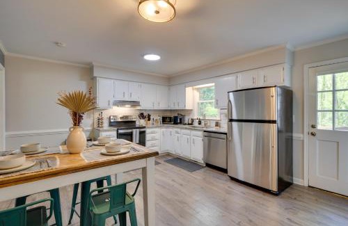 North Raleigh Casa | 7 Mi to Dtwn Raleigh BBQ-Ready Townhome!
