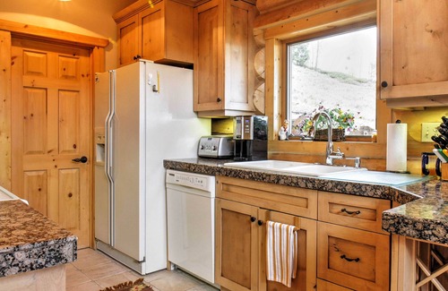 Granby Cabina | Casa aislada de Granby con vistas al monte y bañera de hidromasaje privada