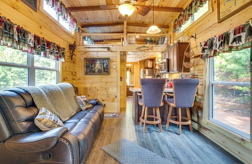 Mill Spring Cabina | 7 Mi to Lake Lure: Mill Spring Cabin w/ Hot Tub