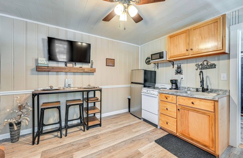 Cave City Apartamento | 7 Mi to Mammoth Cave Nat'l Park: Cozy Apartment!