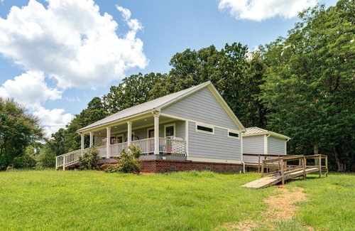 Oxford Cabaña | 7 Mi to Ole Miss: Quiet Rural Retreat w/ Yard!