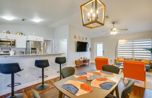 Fort Myers Casa | 7 Mi to River District Cape Coral Home with Lanai