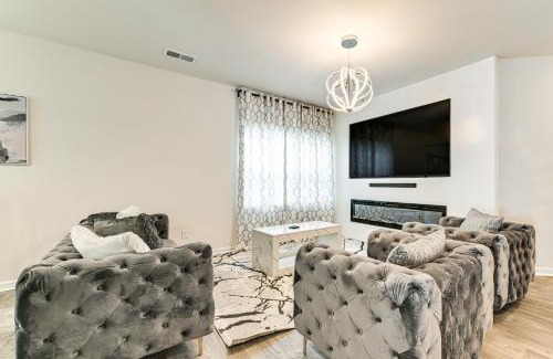 Paw Creek Casa | 7 Mi to Uptown - Pet-Friendly 2-Story Townhome!