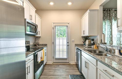 Paw Creek Casa | 7 Mi to Uptown - Pet-Friendly 2-Story Townhome!