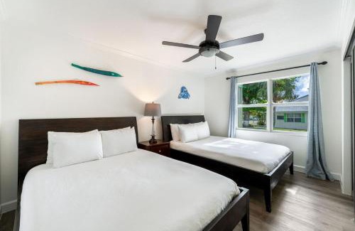 Seven Mile Beach Apartamento | 7 Mile Beach, 2BR Ground Floor Oceanfront Condo with Pool and large Patio, Sleeps 6