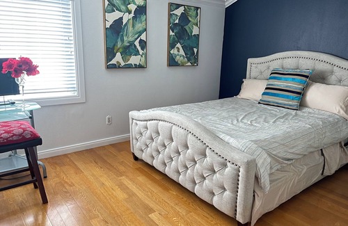Mount Wilson Casa | 7 miles to downtown LA quiet safe home with 2 car garage .