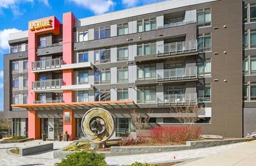 Reston Apartamento | 7 min from Dulles Airport | Onsite Retail+ Fast Internet | Near DC