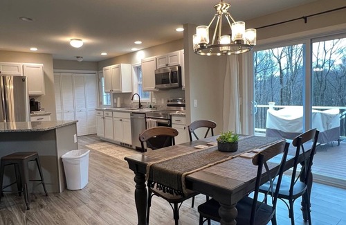 Kresgeville Casa | 7 min to Blue Mountain Ski Resort /Hot Tub