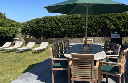 Constantine Bay Casa | Bungalow vacacional familiar a 5 minutos a pie de la playa y del club de golf.