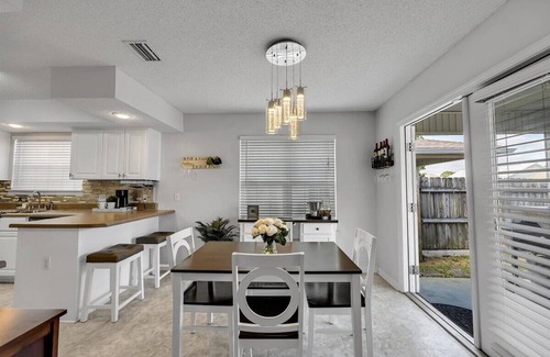 Ono Island Casa | 7 Minutes to private beach! Come get away but close enough to enjoy everything!