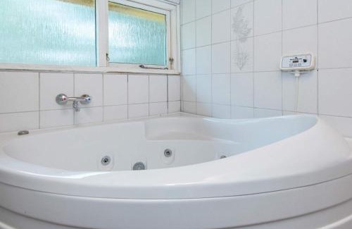 Grenaa Casa | 7 person holiday home in Grenaa