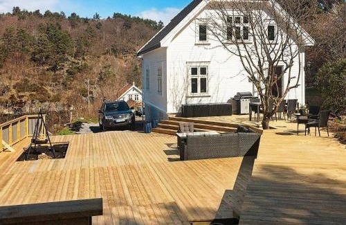 Hovag Casa | 7 person holiday home in Høvåg