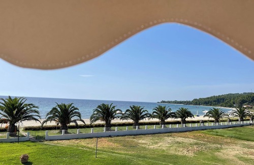 Sithonia Casa | 7 Person Neos Marmaras Beach Front Villa