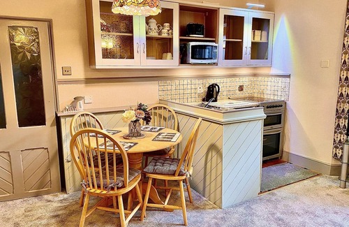 Portreath Apartamento | a7 ~ A corta distancia de Portreath Beach ~ Pubs y tiendas ~ FAB POOL + HOTUB + JARDIN + BBQ + WIFI