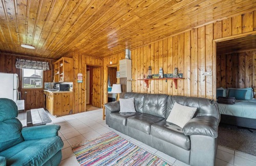 Oscoda Cabina | #7 | Sleeps More, Cozy, Lake Access