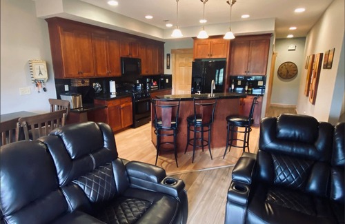 Champion Casa | 7 Springs - Private Southwind Townhome - Prime Location