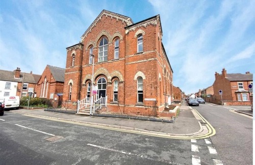 Newark Apartamento | *NEW* Newly Renovated 3 Bedroom, Character property in Newark