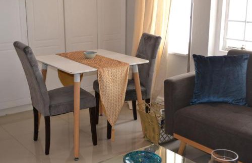 Woodmead Casa | 7 Woodmead Suites