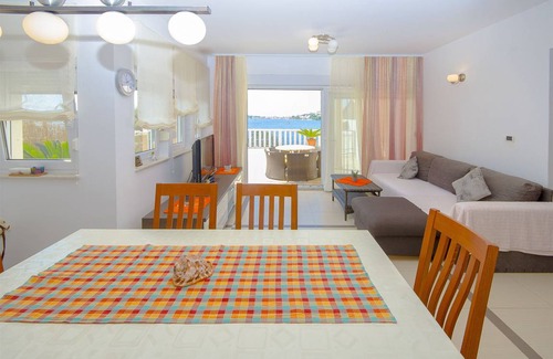 Rogoznica Apartamento | 70 m² Apartamento ∙ 2 habitaciones ∙ 6 huéspedes