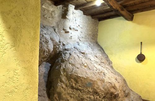Artena Apartamento | 70 MQ La casa nella roccia -Free Parking and Free WI-FI