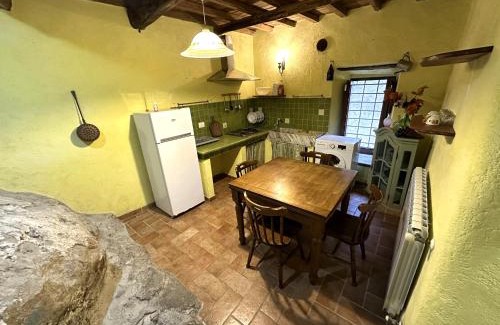 Artena Apartamento | 70 MQ La casa nella roccia -Free Parking and Free WI-FI