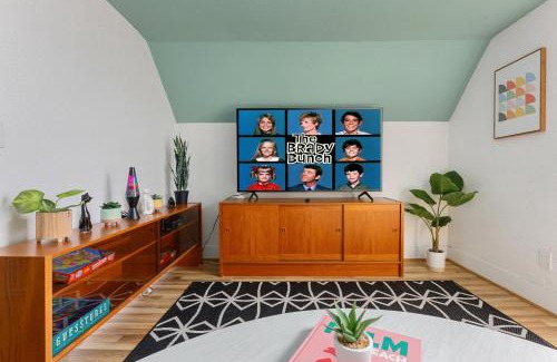 Traverse City Apartamento | 70's Vibe Beach Downtown AC Nightlife