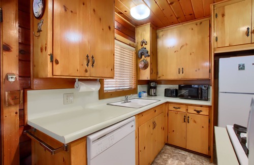 North Wawona Cabina | Simmons Den - ¡Obtenga su naturaleza!