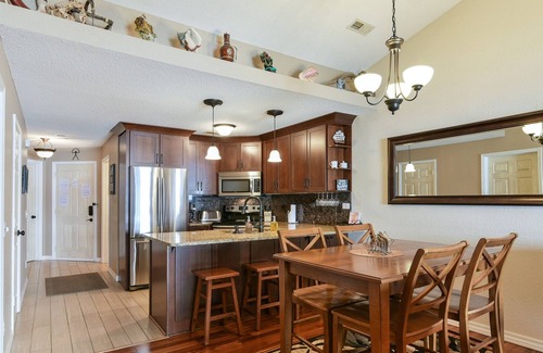 Hollister Condominio | 700 Emerald Point 3 Bedroom Condo
