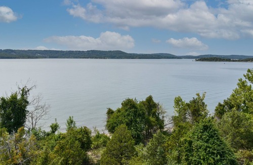 Hollister Condominio | 700 Emerald Point 3 Bedroom Condo