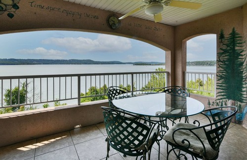 Hollister Condominio | 700 Emerald Point 3 Bedroom Condo