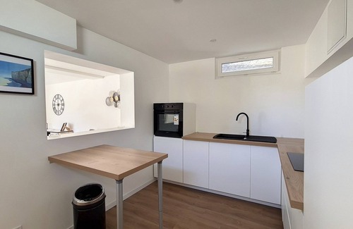 Mesnil-Val-Plage Apartamento | 700 metres from the sea, apartment with large terrace and garden