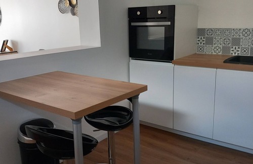 Mesnil-Val-Plage Apartamento | 700 metres from the sea, apartment with large terrace and garden