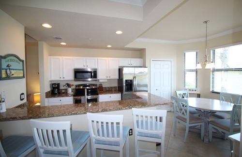 Bradenton Condominio | 7015-106 Beautiful 1st floor condo with gorgeous lake and golf view