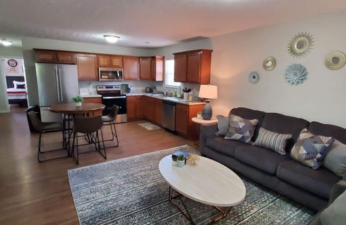 Middletown Casa | 708 Diamond Loop · 708 diamond loop new listing