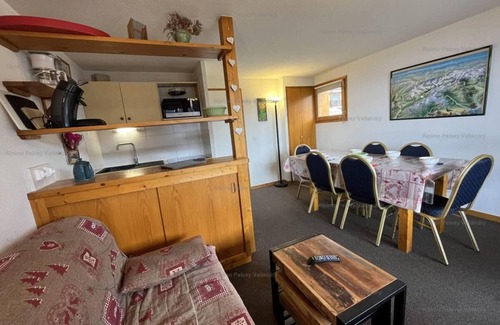 Vallandry Apartamento | 240m del centro estación, 1.o piso, balcón, tv, local para esquís, 45m², Peisey-Vallandry
