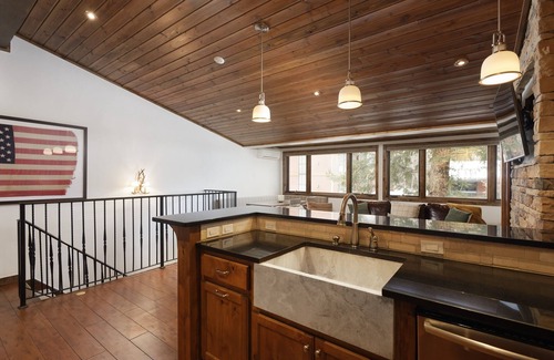 Aspen Condominio | 718 S. Mill St. Fasching Haus #4 3 Bedroom Condo by RedAwning