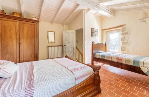 Besse-sur-Issole Casa | 72 m² Casa ∙ 2 habitaciones ∙ 5 huéspedes