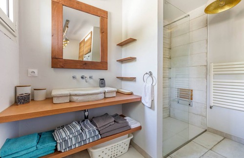 Besse-sur-Issole Casa | 72 m² Casa ∙ 2 habitaciones ∙ 5 huéspedes