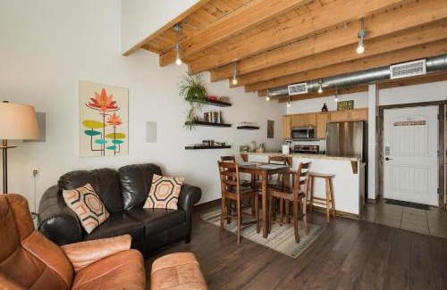 Historic Downtown Durango Casa | 725 E College Unit 8