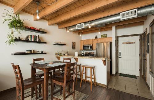 Historic Downtown Durango Casa | 725 E College Unit 8
